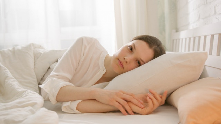 Πως να απενεργοποιήσετε τον εγκέφαλο σας λίγο πριν από τον ύπνο;